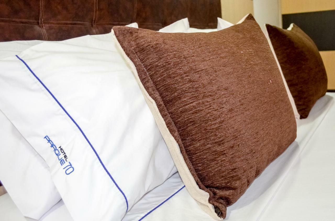 Hotel Parque 70 Μεντεγίν Εξωτερικό φωτογραφία