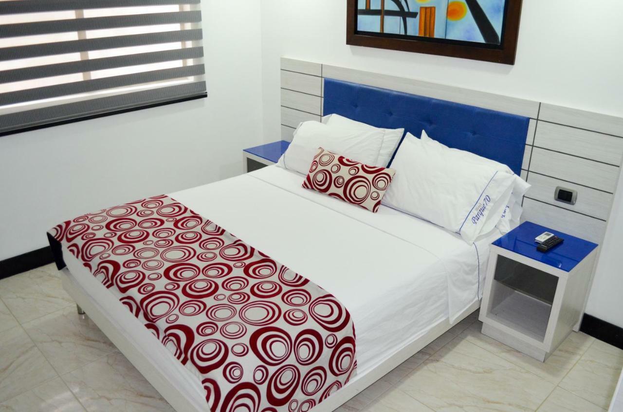 Hotel Parque 70 Μεντεγίν Εξωτερικό φωτογραφία